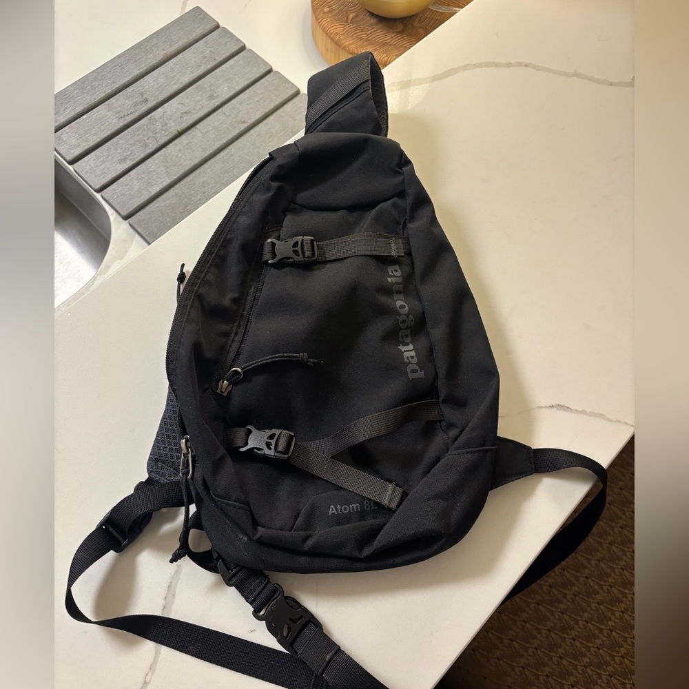 Patagonia Atom 8L Sling Backpack Bum Crossbody Backpack